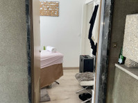 Room in a salon for Rent - Business (General): Other