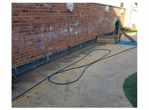 Pressure Washing in Bournemouth | 7909840612 - Andet