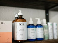 Lavender & Thyme: Holistic Skin Therapy + Apothecary (1) - 其他